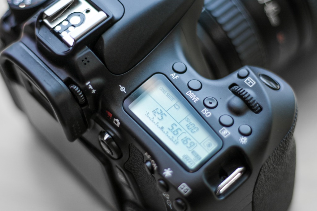 close up of dslr camera with settings display picture id638844692 image 