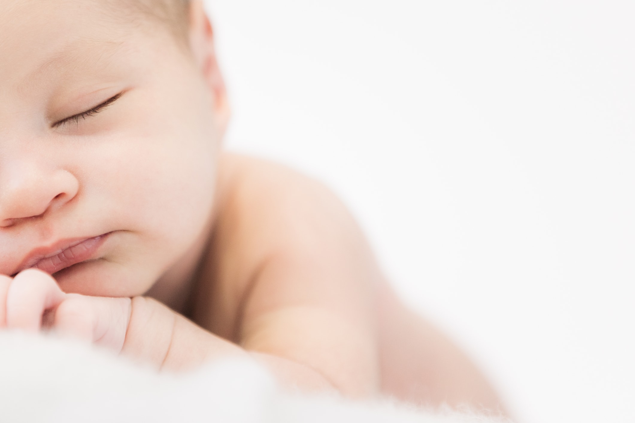how to take photos of newborn image 