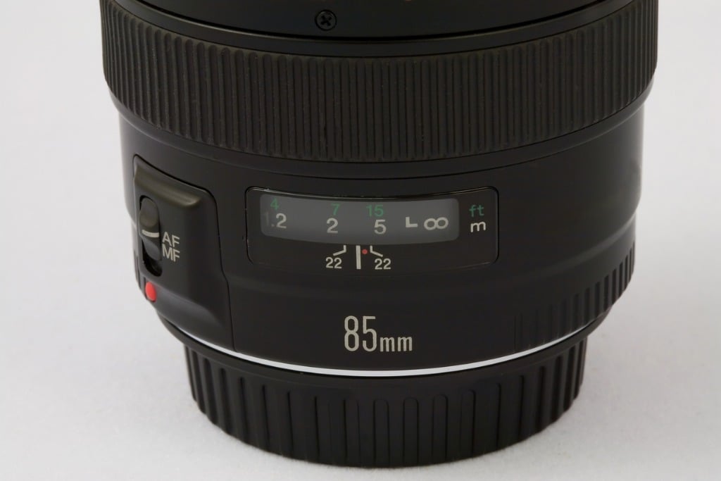 benefits of using an 85mm lens
