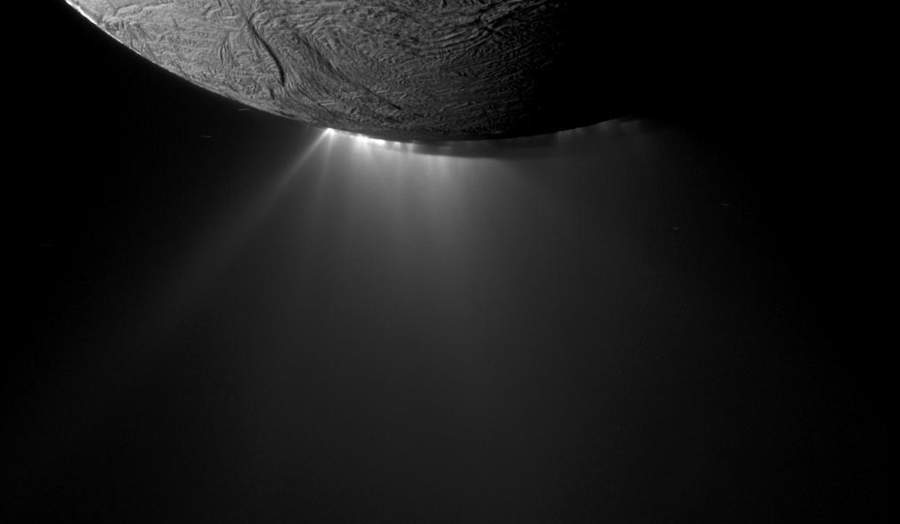enceladus PIA17184 900 image 