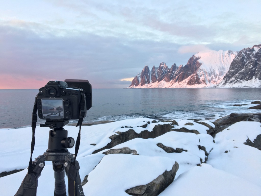 photographing the sunset over okshornan mountain range in northern picture id853959804 image 