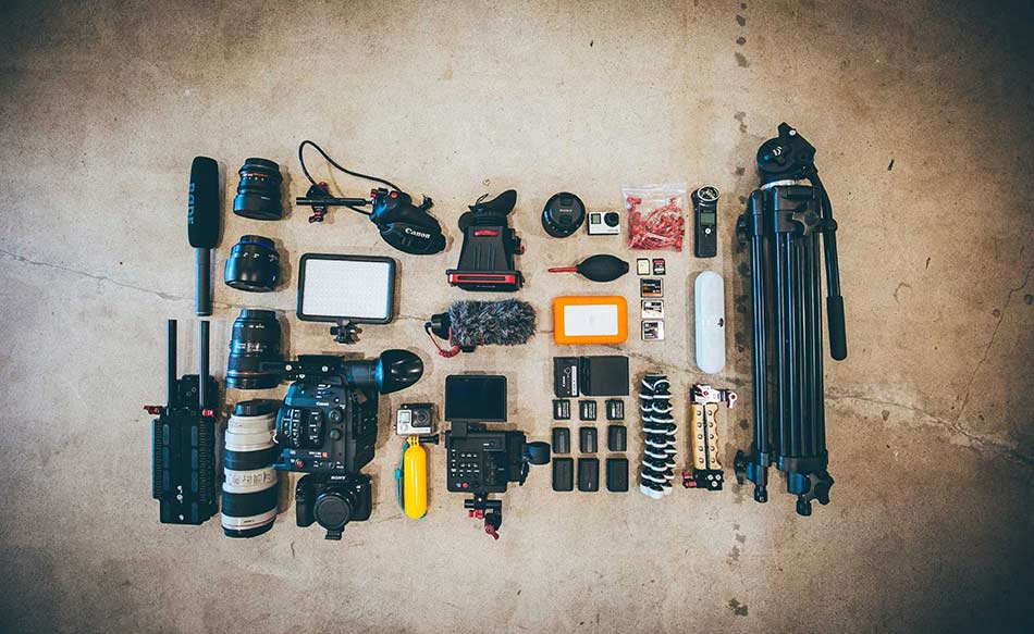 must have gear for new videographers image 