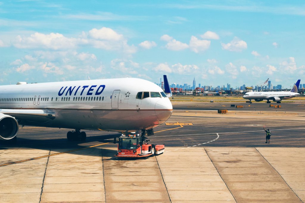united flights image 