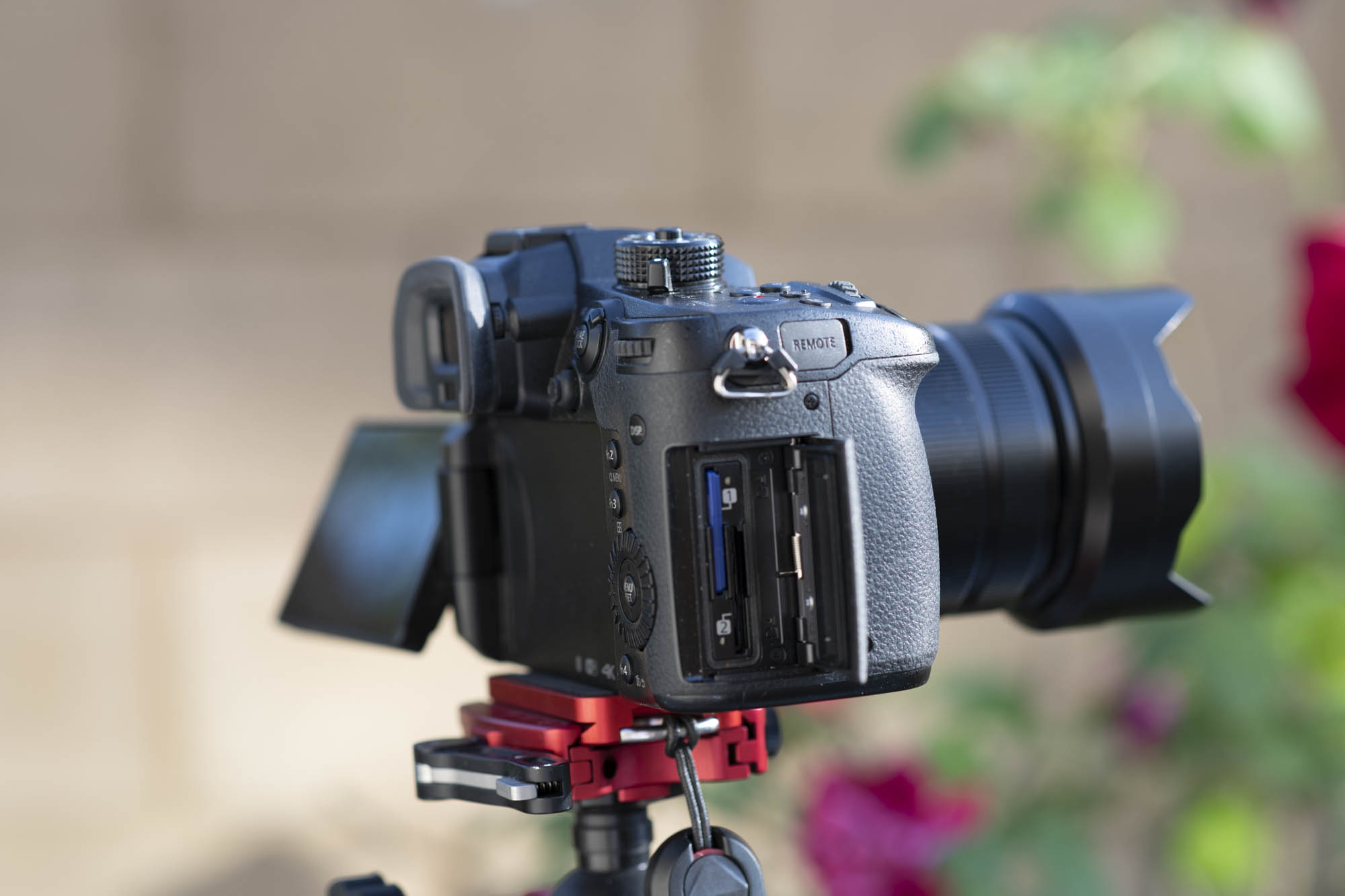 panasonic gh5 review right side image 