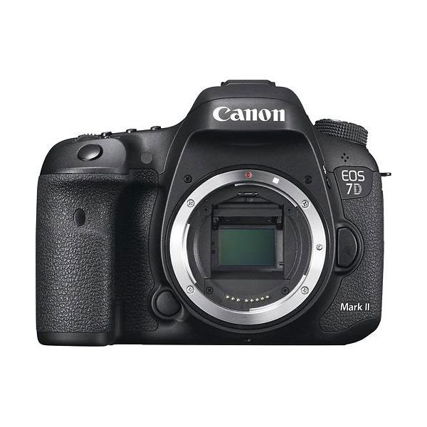 CANON 7D MARK II front image 