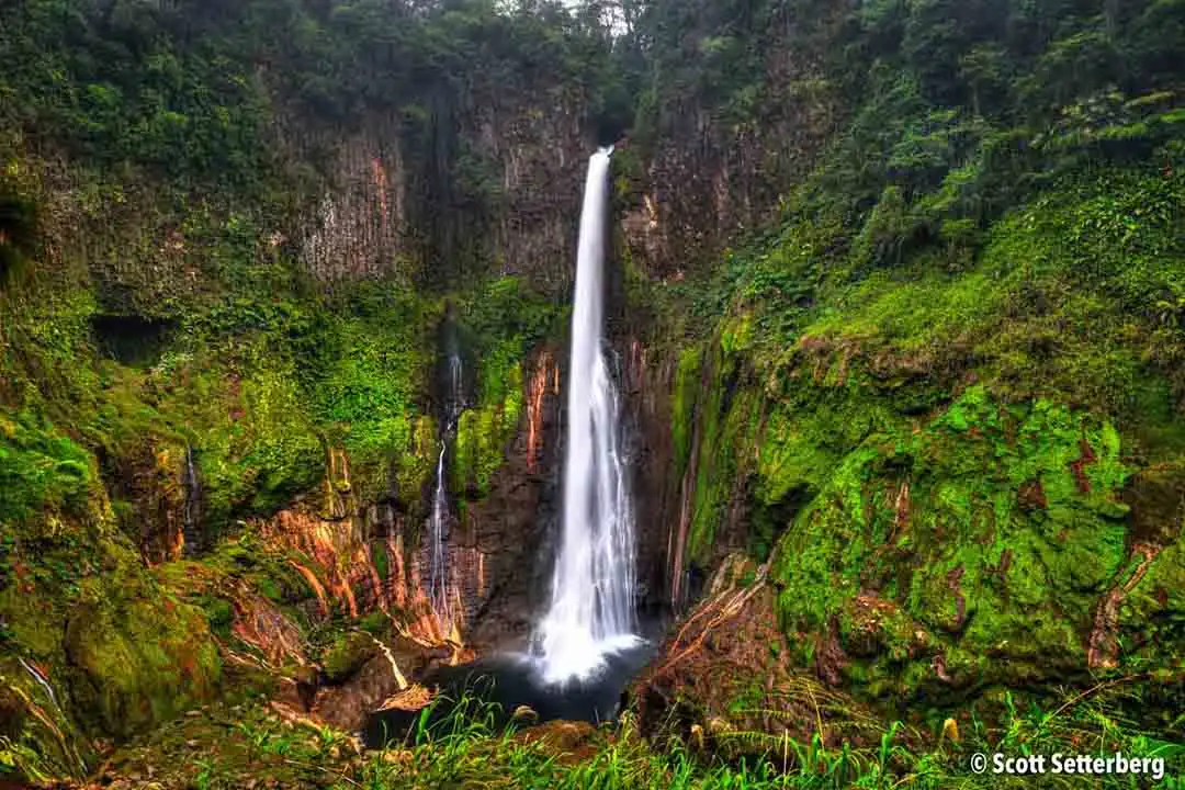 Top Waterfalls to Photograph Around the World