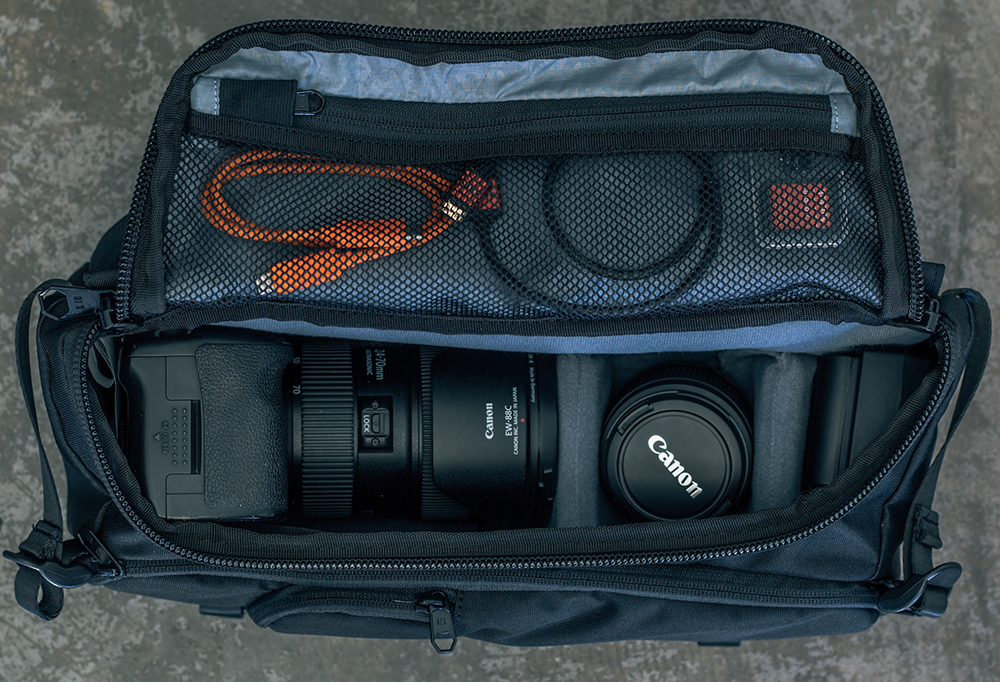sling camera bag image 