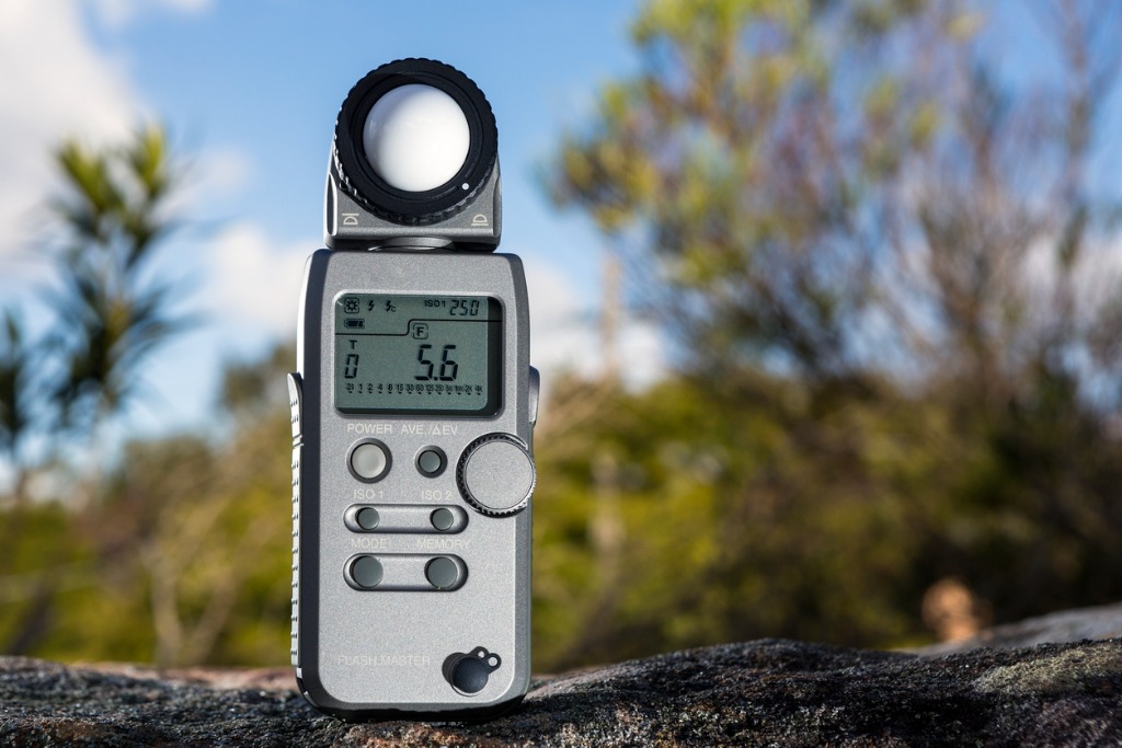 How to Use a Light Meter image 