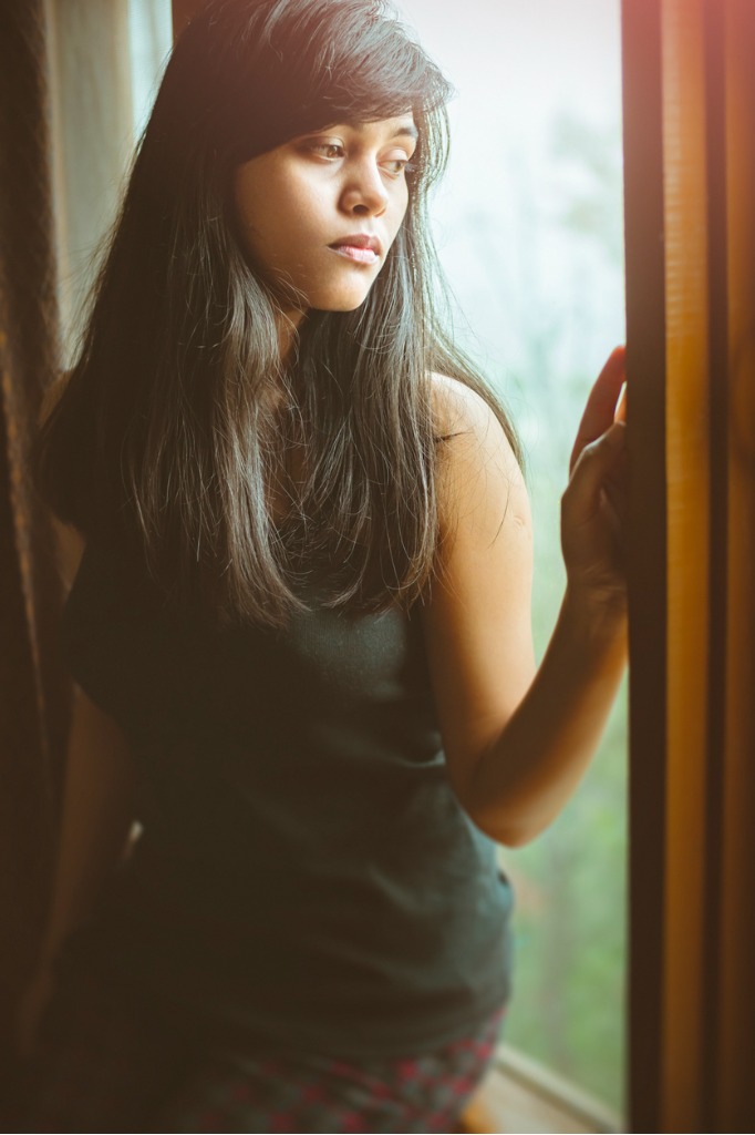 How to Use Natural Light for Indoor Portraits image 