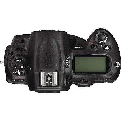 Nikon D3X Build Handling