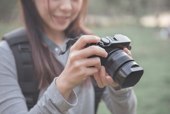 what is a camera lens hood for image 