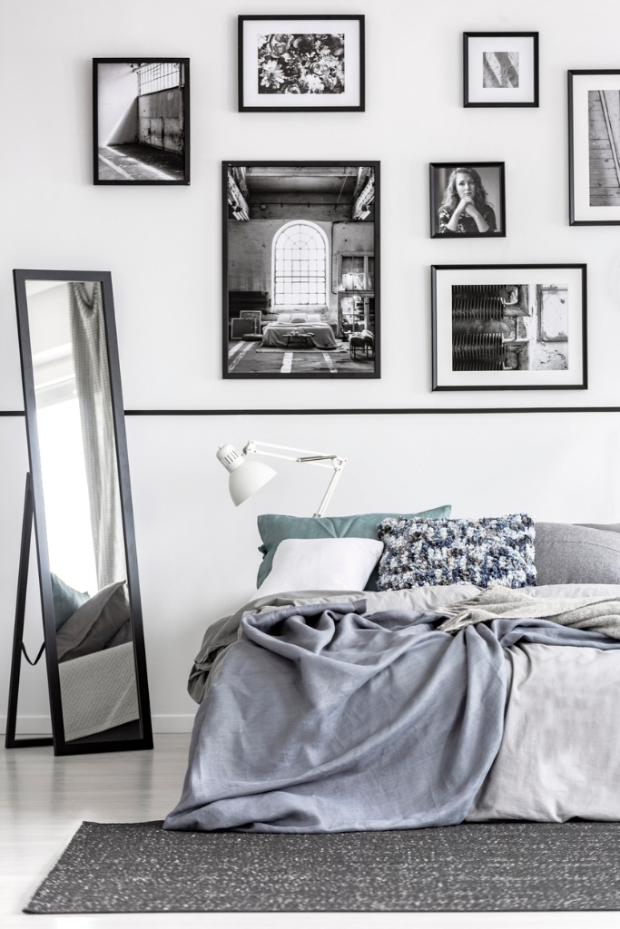 how to hang a photo have consistent spacing image 