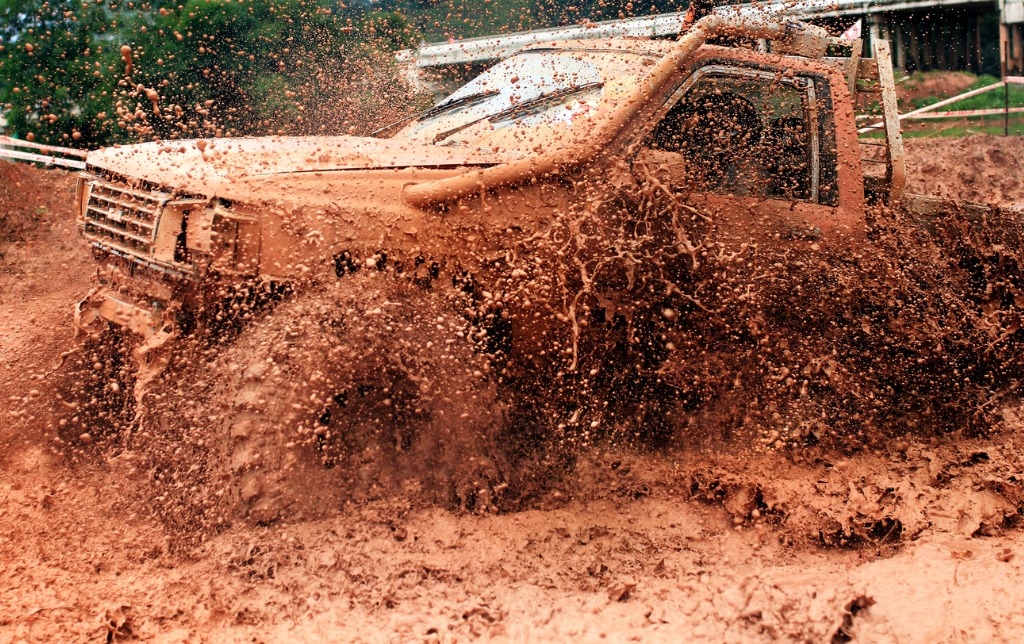 How to Get Out of Mud Without a Winch 2 image 
