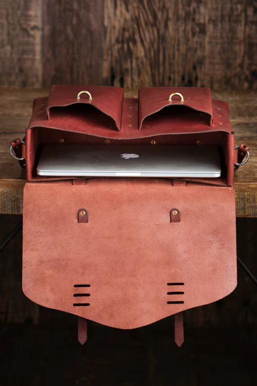 Indestructible Briefcase from Holdfast 2 image 