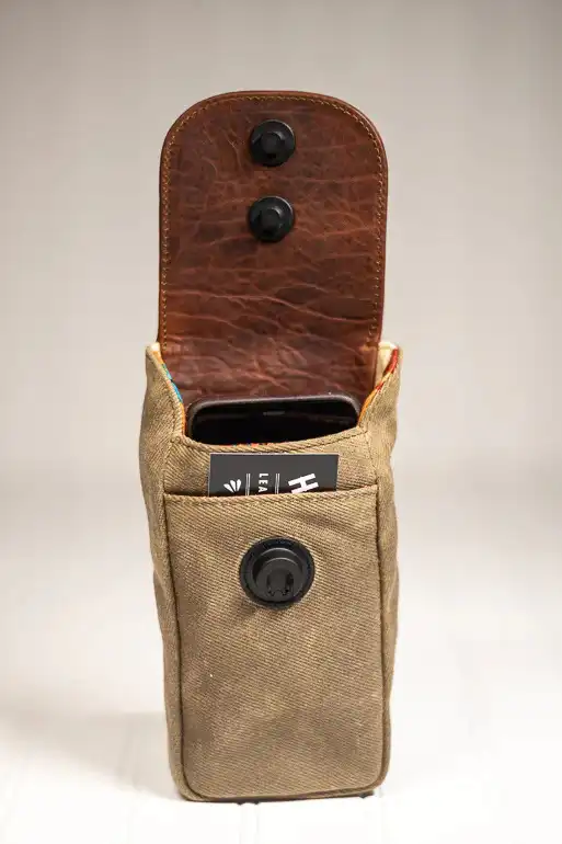 HoldFast Sightseer Cell Phone Pouch image 