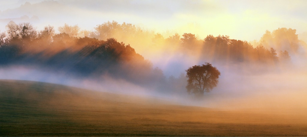 Golden Hour Landscape Photography Tips Look for Interesting Clouds Fog image 