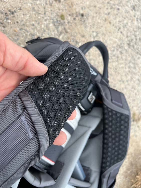 Vanguard VEO Adaptor R48GY Camera Backpack straps image 