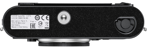 Simplicity of the Leica M10 Monochrom