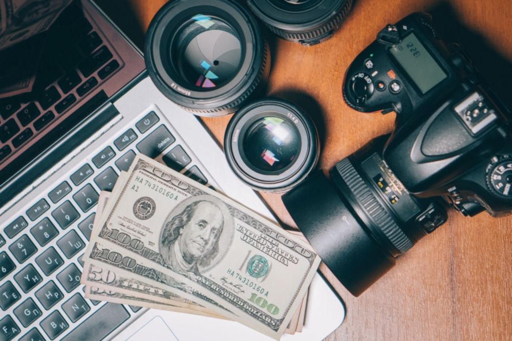 4 Ways to Keep Your Photography Income Steady Year Round image 