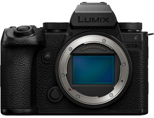 Panasonic Lumix S5 IIX Review image 
