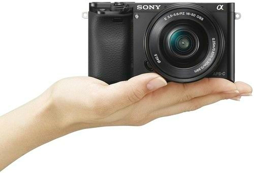 Size and Handling of the Sony a6000 image 